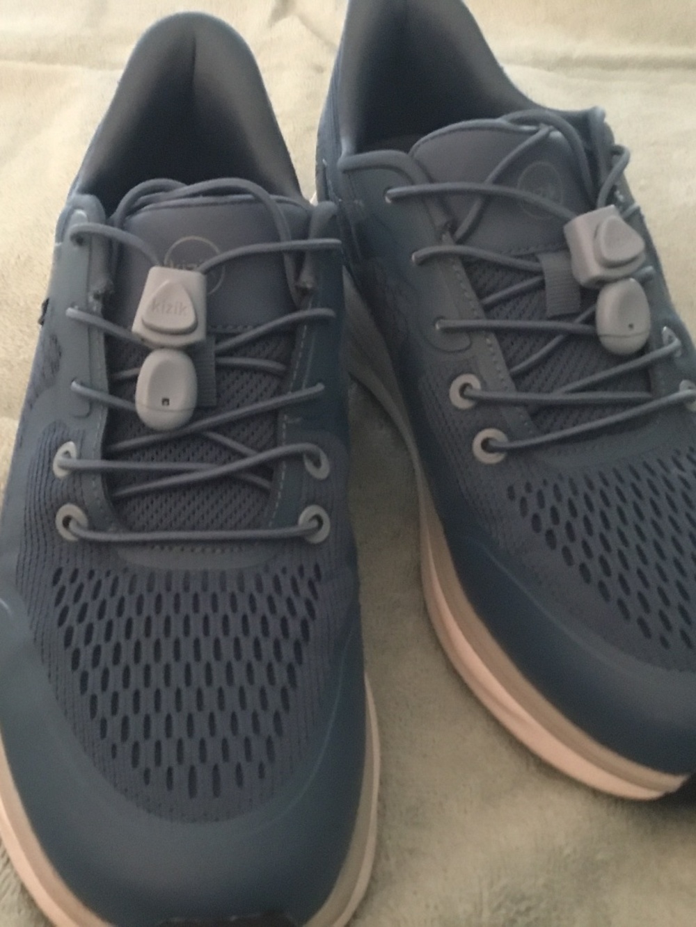 Kizik 8.5 wide blue gray women’s sneakers